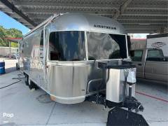 2020 Airstream Flying Cloud 25FB Twin, $ 65,000
