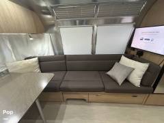 2020 Airstream Flying Cloud 25FB Twin, $ 65,000