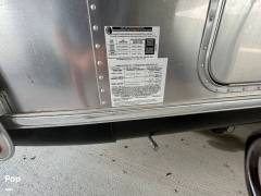 2020 Airstream Flying Cloud 25FB Twin, $ 65,000