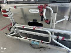 2020 Airstream Flying Cloud 25FB Twin, $ 65,000