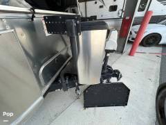 2020 Airstream Flying Cloud 25FB Twin, $ 65,000