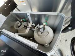 2020 Airstream Flying Cloud 25FB Twin, $ 65,000
