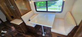 2018 Tiffin Wayfarer 24FW, $ 82,500