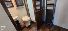 2018 Tiffin Wayfarer 24FW, $ 82,500