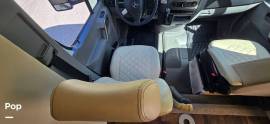 2018 Tiffin Wayfarer 24FW, $ 82,500