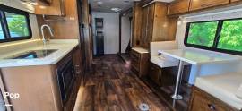 2018 Tiffin Wayfarer 24FW, $ 82,500