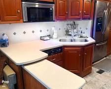 2012 Winnebago Journey 36M, $ 85,000