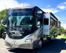 2012 Winnebago Journey 36M, $ 85,000