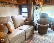 2012 Winnebago Journey 36M, $ 85,000