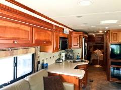 2012 Winnebago Journey 36M, $ 85,000