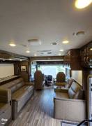 2019 Thor Motor Coach Palazzo 37.4, $ 152,000