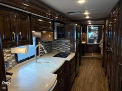 2019 Thor Motor Coach Palazzo 37.4, $ 152,000
