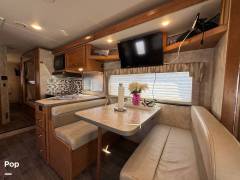 2019 Winnebago Minnie Winnie 31G, $ 65,000