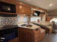 2019 Winnebago Minnie Winnie 31G, $ 65,000