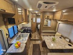 2018 Thor Motor Coach Freedom Elite 22FE, $ 34,000