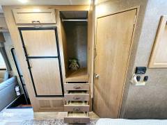 2021 Thor Motor Coach Four Winds 26B, $ 44,000