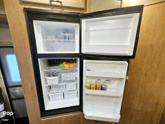 2021 Thor Motor Coach Four Winds 26B, $ 44,000