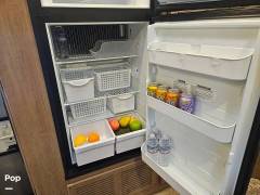 2021 Thor Motor Coach Four Winds 26B, $ 44,000
