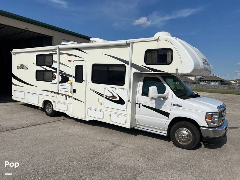 2015 Forest River Sunseeker 3170DS, $ 40,000
