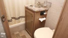 2021 Thor Motor Coach Magnitude GA22, $ 66,199