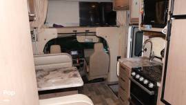 2021 Thor Motor Coach Magnitude GA22, $ 66,199