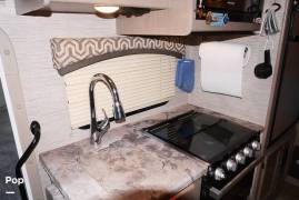 2021 Thor Motor Coach Magnitude GA22, $ 66,199