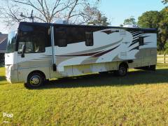 2011 Itasca Sunova 33C, $ 45,000