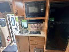 2015 Thor Motor Coach Siesta 24SA, $ 63,000