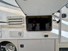 2015 Thor Motor Coach Siesta 24SA, $ 63,000