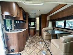 2015 Thor Motor Coach Siesta 24SA, $ 63,000
