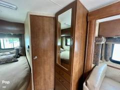 2015 Thor Motor Coach Siesta 24SA, $ 63,000