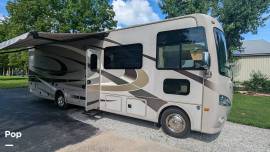 2016 Thor Motor Coach Hurricane 32N, $ 49,900
