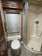 2007 Fleetwood Revolution LE 40V, $ 69,900