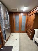 2007 Fleetwood Revolution LE 40V, $ 69,900