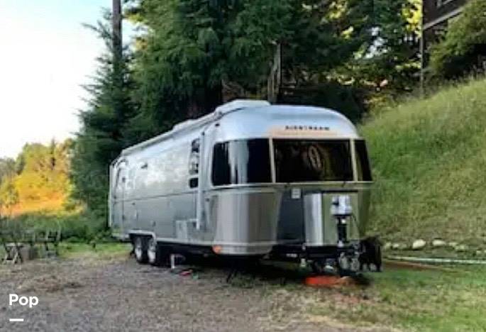 2020 Airstream Globetrotter 25FB, $ 69,000