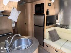 2017 Airstream Flying Cloud 25 Rear Bed, $ 69,000