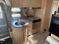 2017 Airstream Flying Cloud 25 Rear Bed, $ 69,000