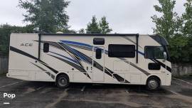 2022 Thor Motor Coach A.C.E. 32.3, $ 132,000