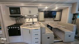 2022 Thor Motor Coach A.C.E. 32.3, $ 132,000