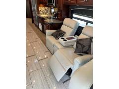 2017 Monaco Diplomat 43S, $ 195,000