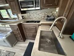 2021 Entegra Coach Accolade 37TS, $ 189,900