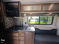 2019 Winnebago Fuse 23T, $ 75,000