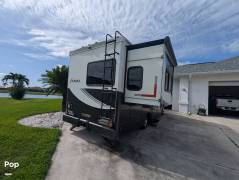 2019 Winnebago Fuse 23T, $ 75,000