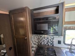 2019 Winnebago Fuse 23T, $ 75,000