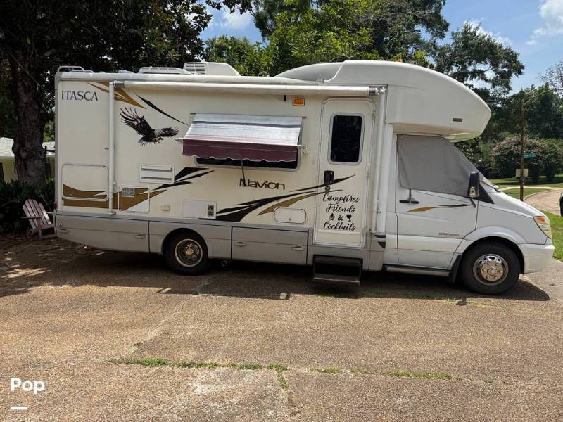 2008 Itasca Navion 24H, $ 31,000