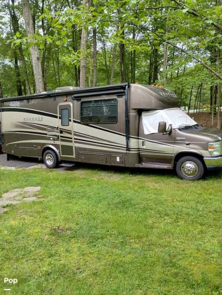 2012 Coachmen Concord 300TS, $ 45,000