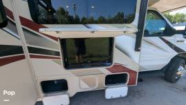 2020 Thor Motor Coach Quantum WS31, $ 79,000
