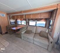 2006 Winnebago Tour 40KD, $ 45,000