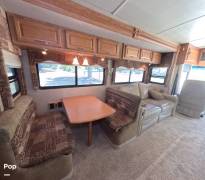 2006 Winnebago Tour 40KD, $ 45,000