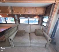 2006 Winnebago Tour 40KD, $ 45,000